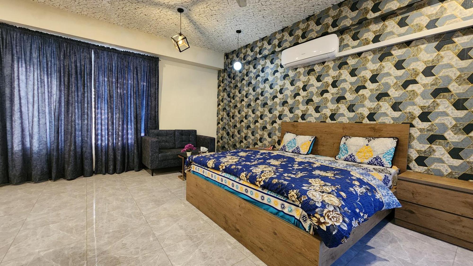 Motorway Majesty Suites Islamabad - Near Islamabad International Airport And Motorway Habitación foto