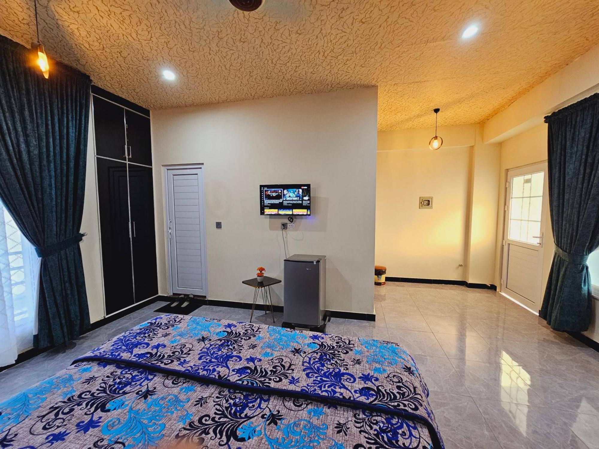Motorway Majesty Suites Islamabad - Near Islamabad International Airport And Motorway Habitación foto